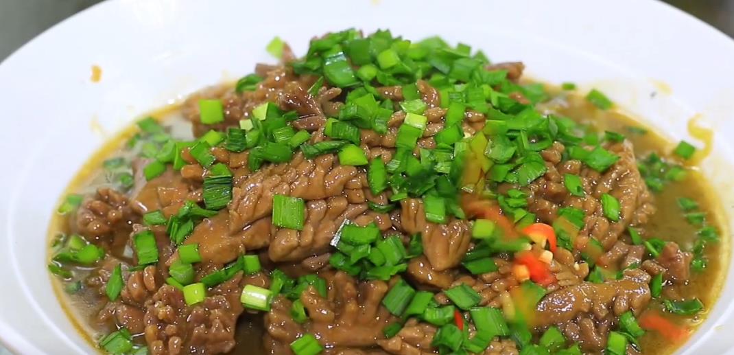 大厨教你"韭香腰花"正宗做法,麻辣鲜嫩又下饭,一点腥味都没有_高清
