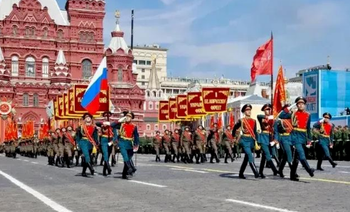 俄罗斯红场阅兵期间，乌克兰是否会发动攻击？休闲区蓝鸢梦想 - Www.slyday.coM