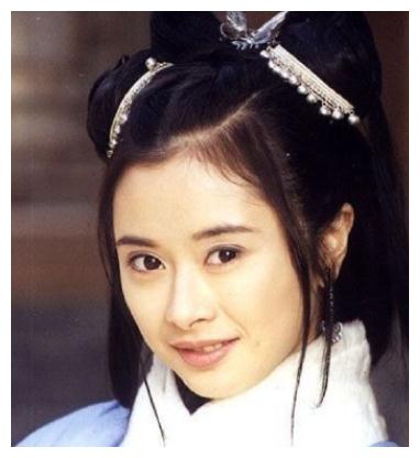 饰演叶夜心》,棋武士10,2000年《饰演凌小小》,少年英雄方世玉9,1999