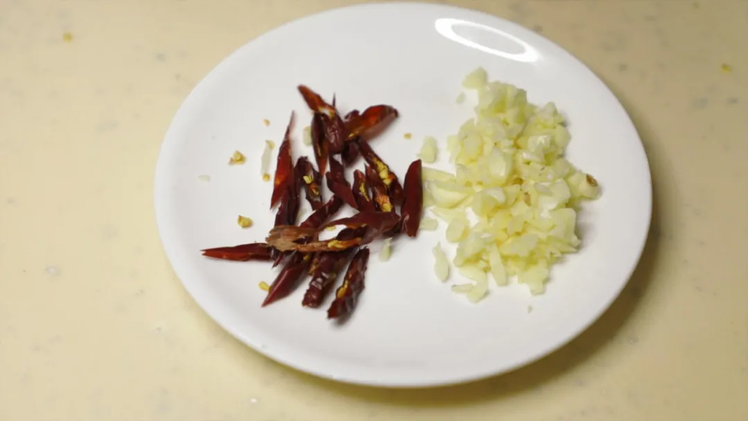 自从学会杏鲍菇的这种做法，再也不撸串了，鲜香麻辣吃一次就上头休闲区蓝鸢梦想 - Www.slyday.coM