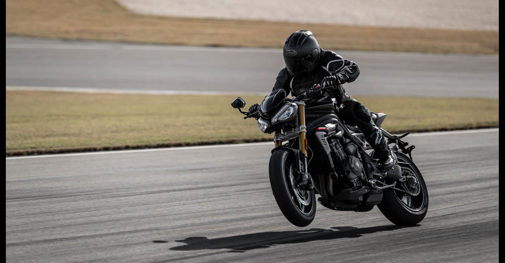 复古与性能同时兼具,凯旋1200 rs实车展示