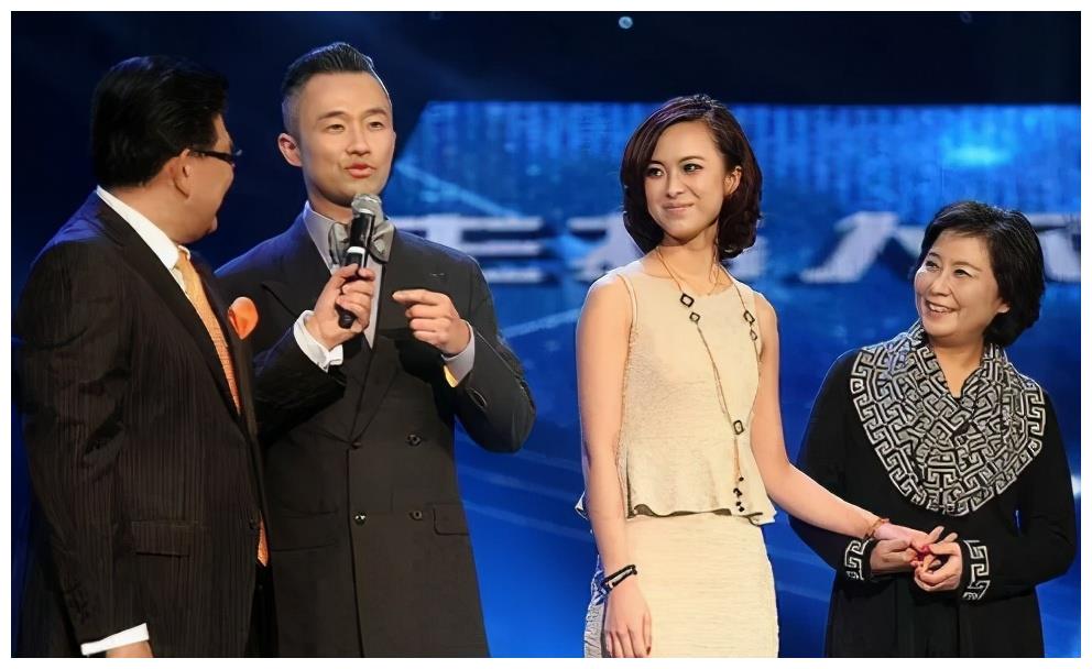 主持,嫁42岁患病丈夫不离不弃,结婚多年恩爱如初|央视|王萌萌|程雷