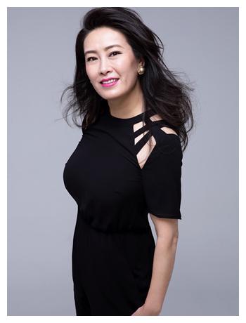 她曾和影帝同居8年,却惨遭抛弃,为复仇直接嫁他兄弟|贾妮|同居|影帝