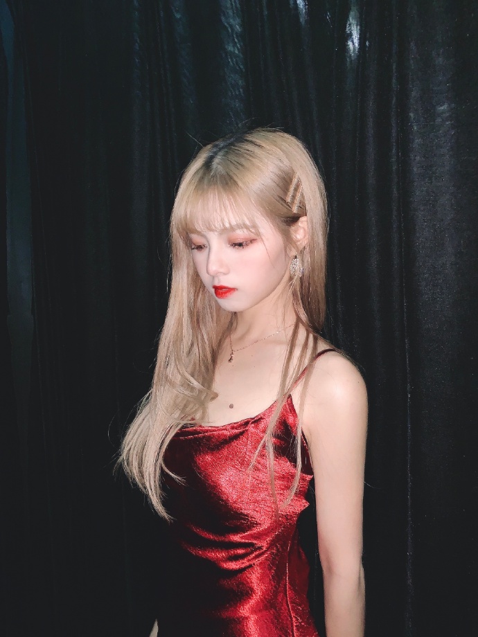 美少女gnz48-农燕萍迷人美照欣赏