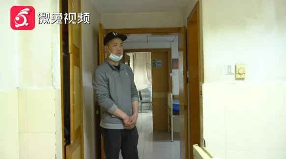 贵阳一外卖骑手逆行把人撞骨折！外卖员：送餐快超时了休闲区蓝鸢梦想 - Www.slyday.coM