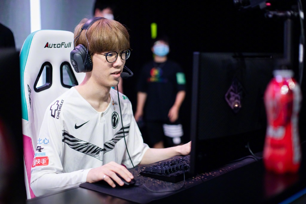 克里斯对ig影响有多大?ts采访承认:教练让我多做视野就做了