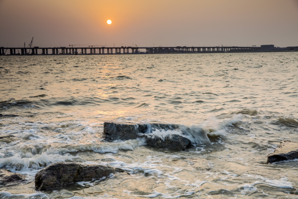 固戍码头掠影站在观海平台赏日落感受海天一色