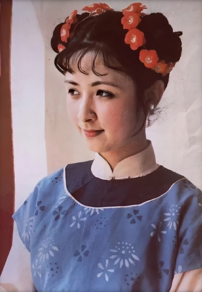 香菱原是小姐命的丫鬟其命运结局都蕴含在名字中了