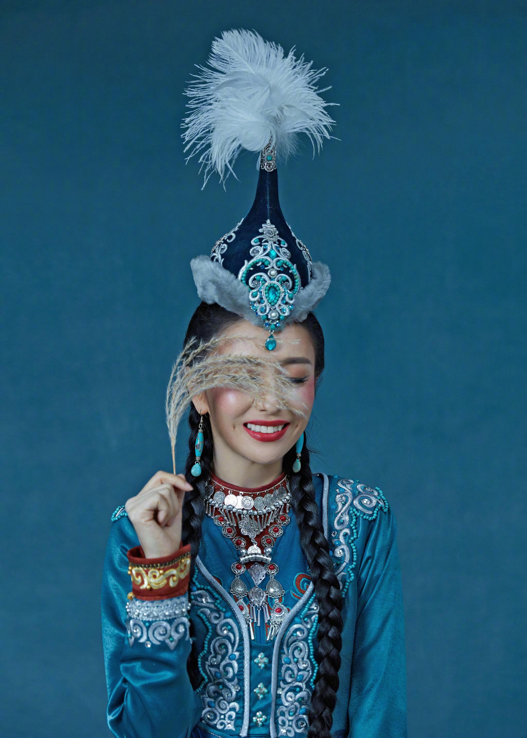 新疆明星美女有哪些（娱乐圈的五大维吾尔族美女） | 刀哥爱八卦