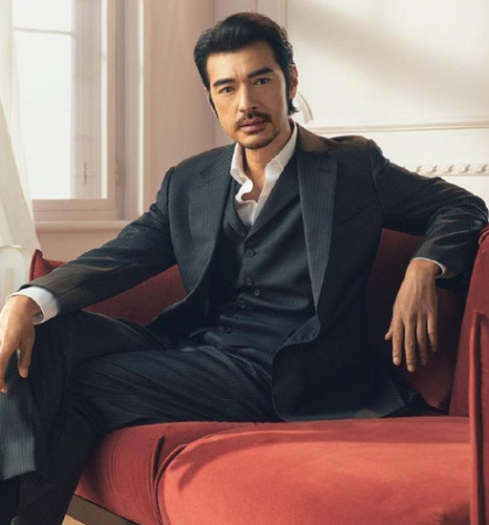 48岁金城武近况曝光罕谈私生活曾陷入三角恋