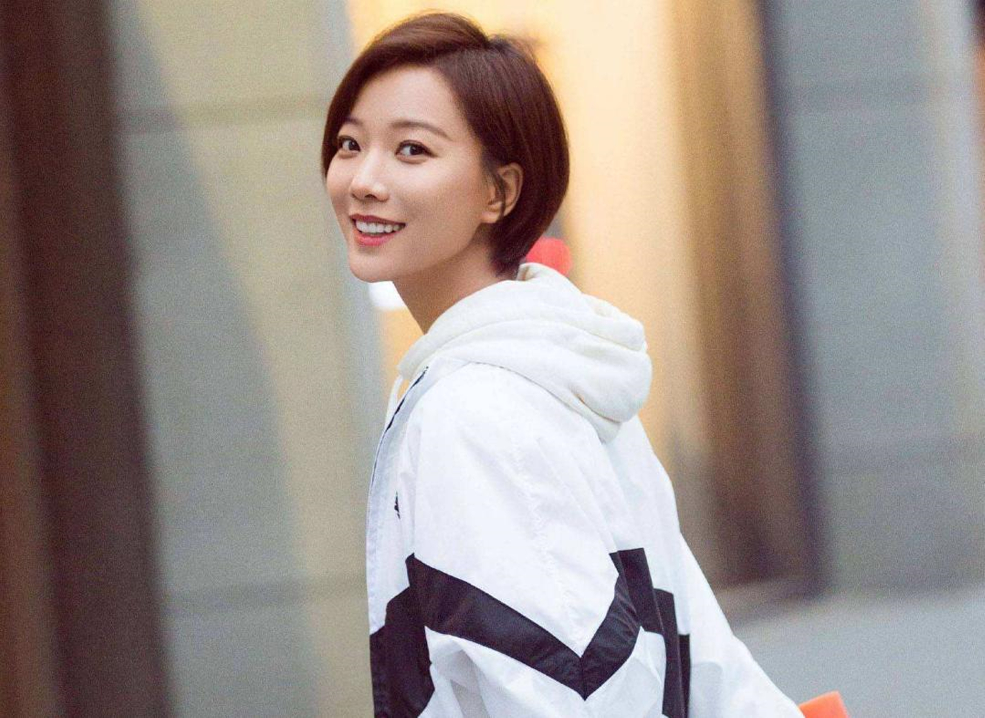 冯小刚北辙南辕热播网友猜测王珞丹原本女主变客串的原因