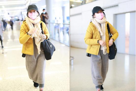 周迅真不拿大家当外人,机场穿得像在家,外套配披肩没点明星包袱休闲区蓝鸢梦想 - Www.slyday.coM 周迅真不拿大家当外人,机场穿得像在家,外套配披肩没点明星包袱休闲区蓝鸢梦想 - Www.slyday.coM