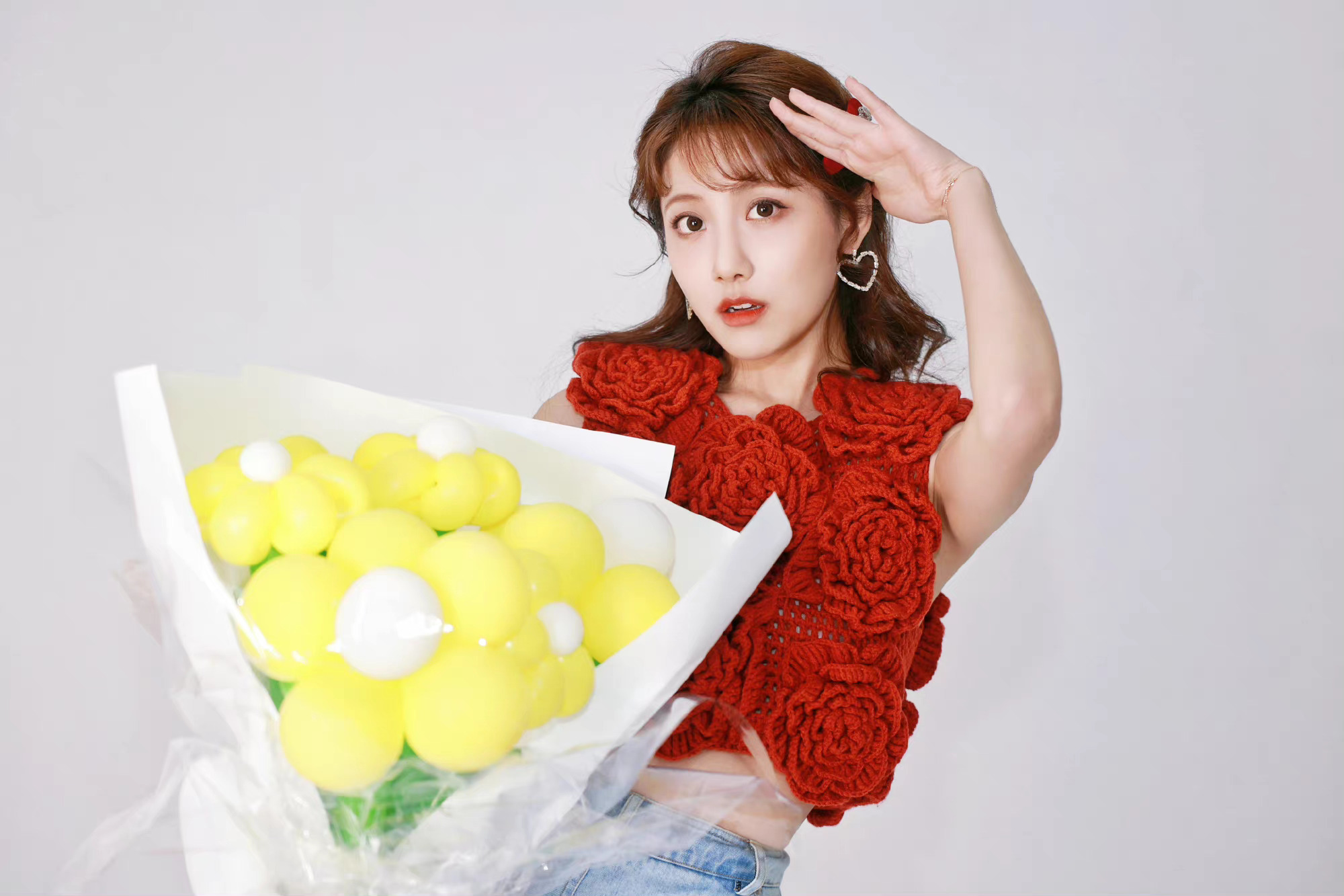 李艺彤浪漫写真!