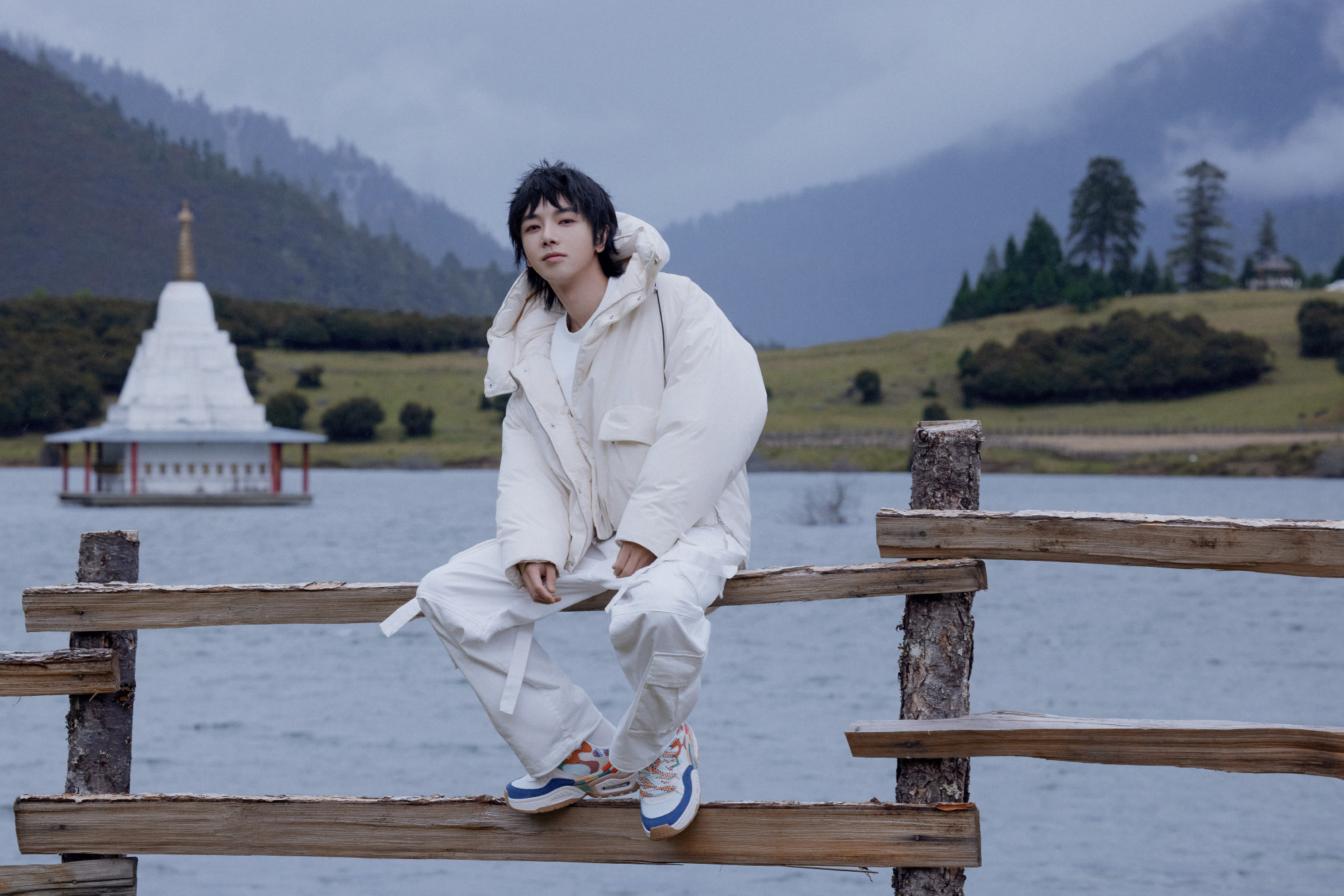 华晨宇受邀李宁2021林芝悟行大秀实力诠释我们终将高处相见