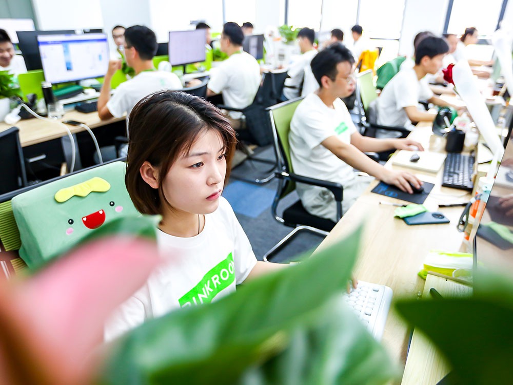 电商圈内的朋友都在问我自己的天猫或者淘宝网店想外包给代运营公司做