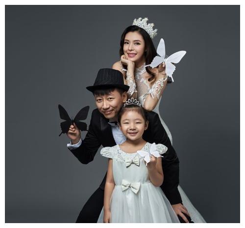 他是娱乐圈的老农民,出道27年只演配角,如今被潘粤明带火|胡明|龙岭迷