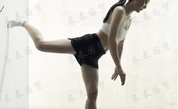 陈婷否认3000万急售无锡别墅,41岁倒立一字马,大秀好身材休闲区蓝鸢梦想 - Www.slyday.coM 陈婷否认3000万急售无锡别墅,41岁倒立一字马,大秀好身材休闲区蓝鸢梦想 - Www.slyday.coM