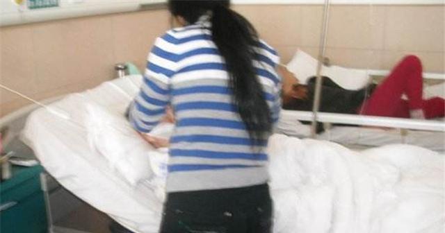 父亲生病后女子回家照顾，半夜听到厨房有动静，悄悄起身后懵了休闲区蓝鸢梦想 - Www.slyday.coM