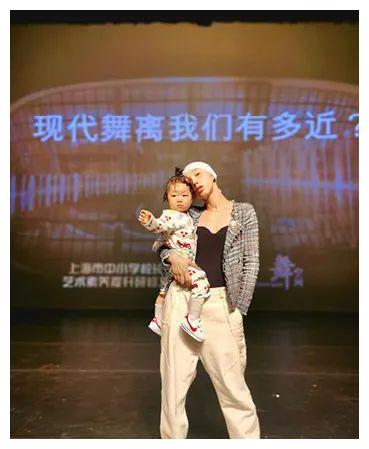 "现代舞天花板"谢欣:想把一个大龄舞者的智慧分享给更多观众