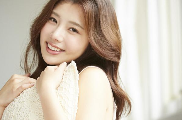 琼儿这么漂亮优秀的妹子,猴哥都还想自己上阵呢,哪想人家只喜欢大