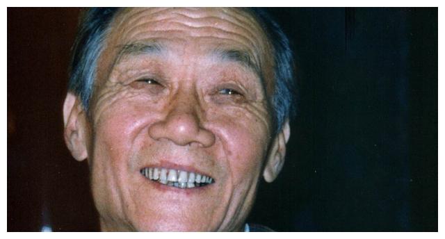 2020年1月30日老演员田成仁去世,他在电影《暖春》中饰演的爷爷让许多