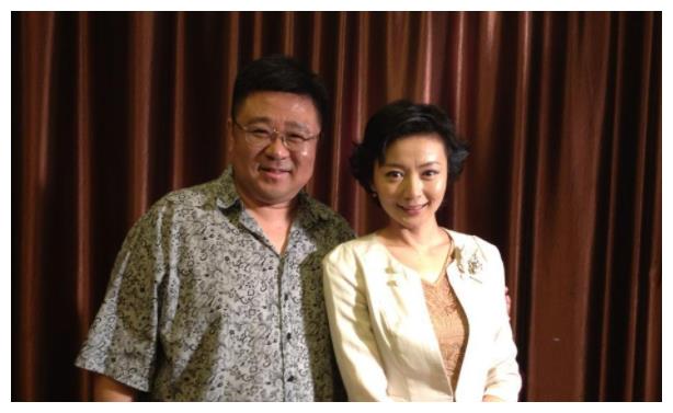 梁冠华:20岁重200斤,被女神倒追,现甘当"绿叶"再次走红__财经头条