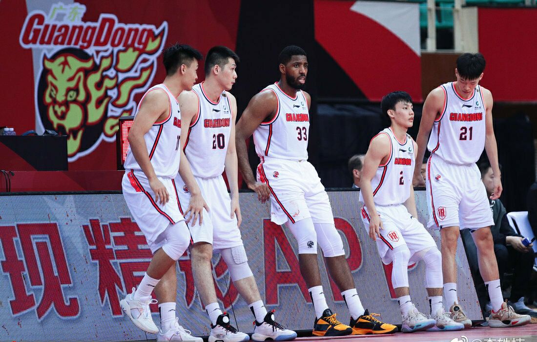 广东击败最强辽宁杨鸣承认不足杨毅赵继伟郭艾伦对手是自己