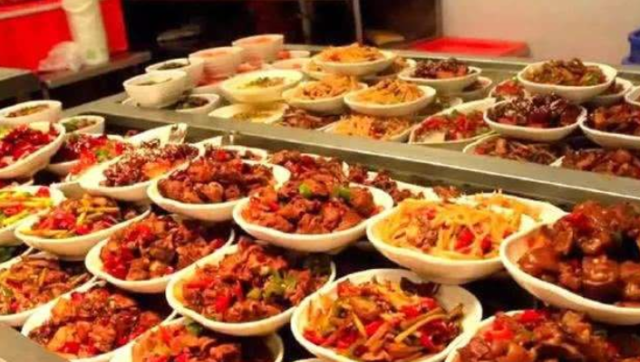 上海试管(承包公司食堂,20元自助餐随便吃,可没几天就生意萧条,怎么回事)