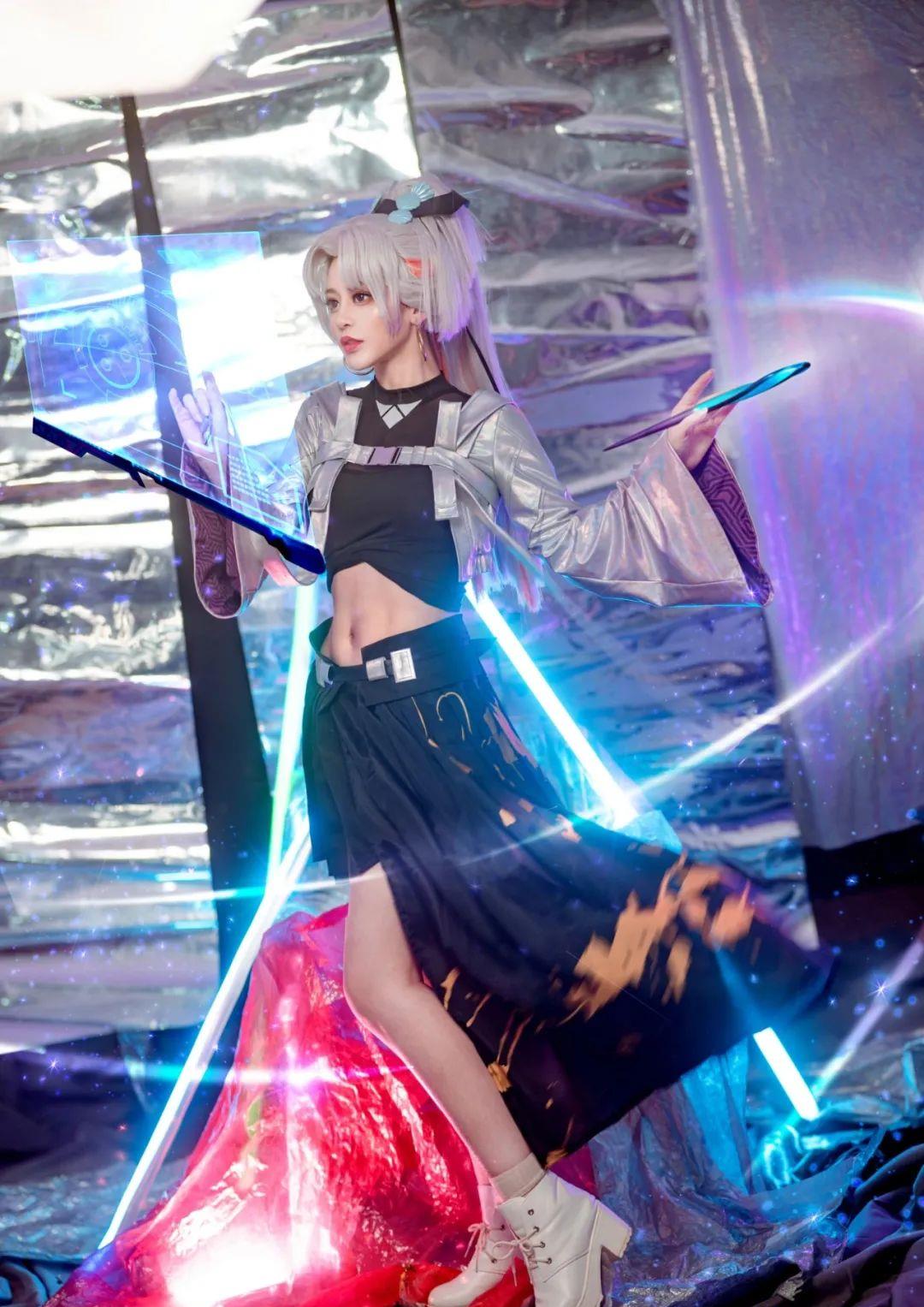 王者荣耀上官婉儿cosplay大长腿完美演绎飘逸姿态