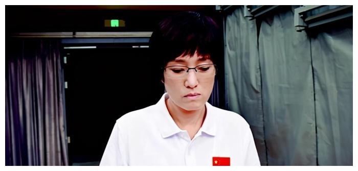 《夺冠》中巩俐饰演的郎平太真实连背影都像,但仍有人提出争议