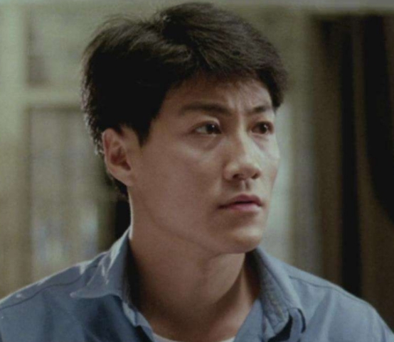 他的长相不输天王黎明,梅艳芳绝食逼他回家,今59岁生双胞胎休闲区蓝鸢梦想 - Www.slyday.coM 他的长相不输天王黎明,梅艳芳绝食逼他回家,今59岁生双胞胎休闲区蓝鸢梦想 - Www.slyday.coM