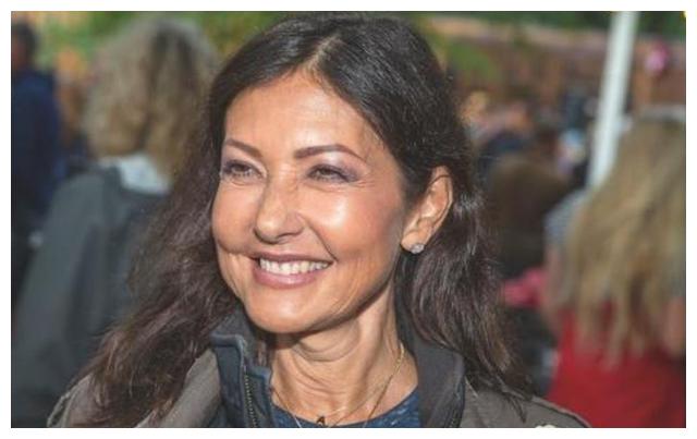 文雅丽王妃现状曝光!放弃王室260万赡养费,任性下嫁"小鲜肉"