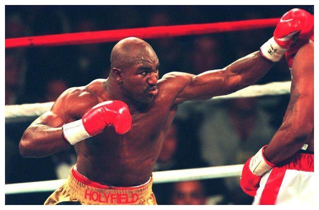 有意思!如果弗雷泽vs霍利菲尔德大战,近6成拳迷看好弗雷泽!