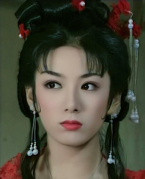 黄奕崔伟牵手成功8岁女儿懂事有礼貌为妈妈约会神助攻