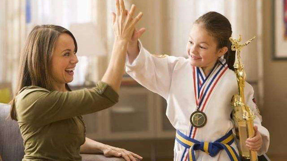 父母都是“预言家”：你所说的话，在孩子身上很容易应验，别不信休闲区蓝鸢梦想 - Www.slyday.coM