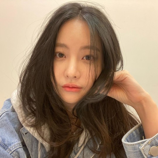 韩国女艺人吴涟序发照 造型素净清秀