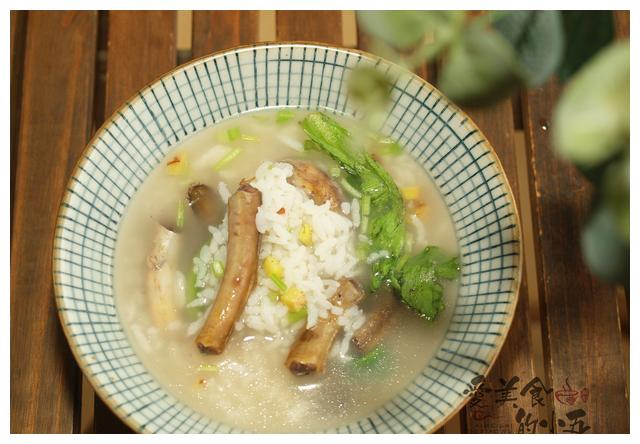 血鳗,鳗科中的"贵族阶层",秋冬时节用来煮粥最是滋补与味美