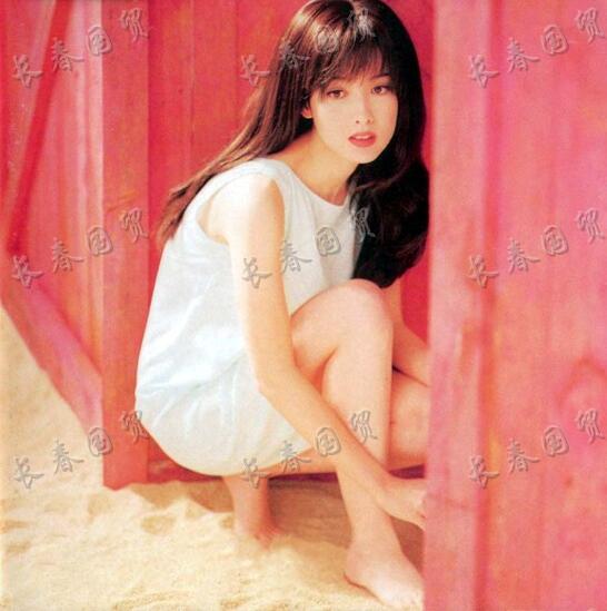 周慧敏自曝打第3剂疫苗25年前后对比照曝光颜值惊呆网友