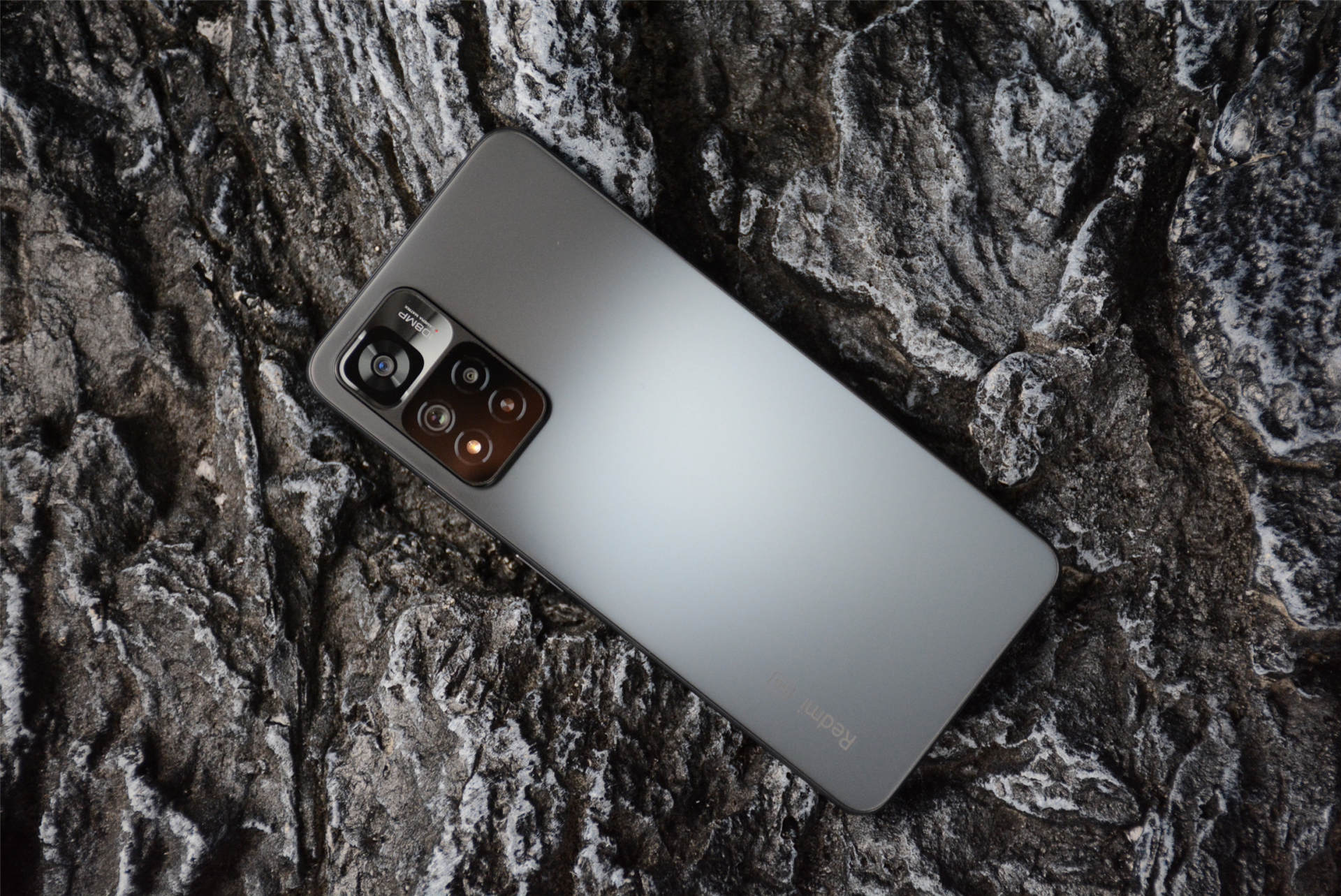 作为超大杯的redmi note11 pro ,首销优惠价格为1899元(6 128gb).