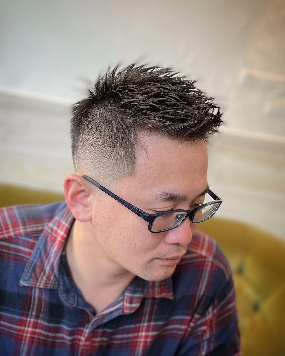 两侧推短头顶抓抓就是不一样,剪就对了|男发|头顶|发型_新浪新闻