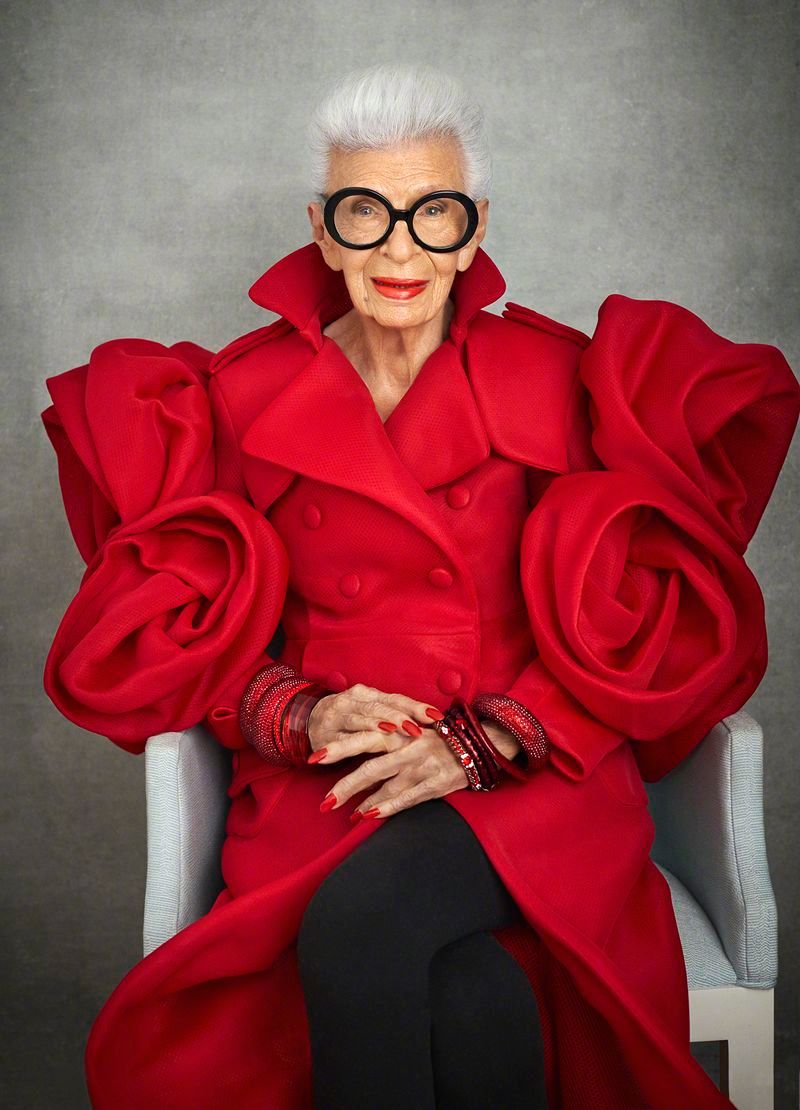 百岁的时尚奶奶有多牛,穿着光鲜亮丽发型一丝不乱,越活越精彩