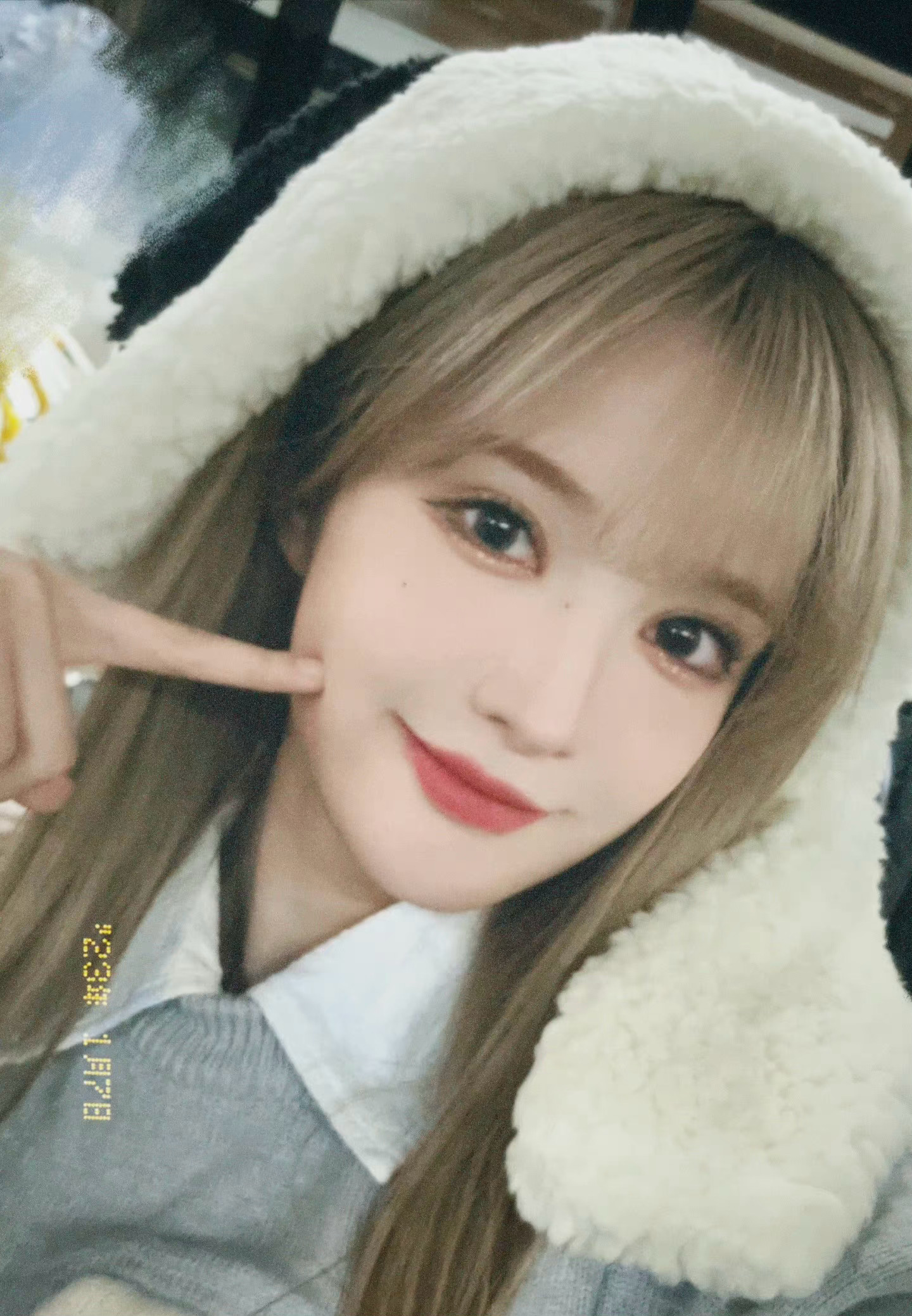 杨冰怡超可爱随拍雪白帽子保暖温柔古灵精怪的美少女