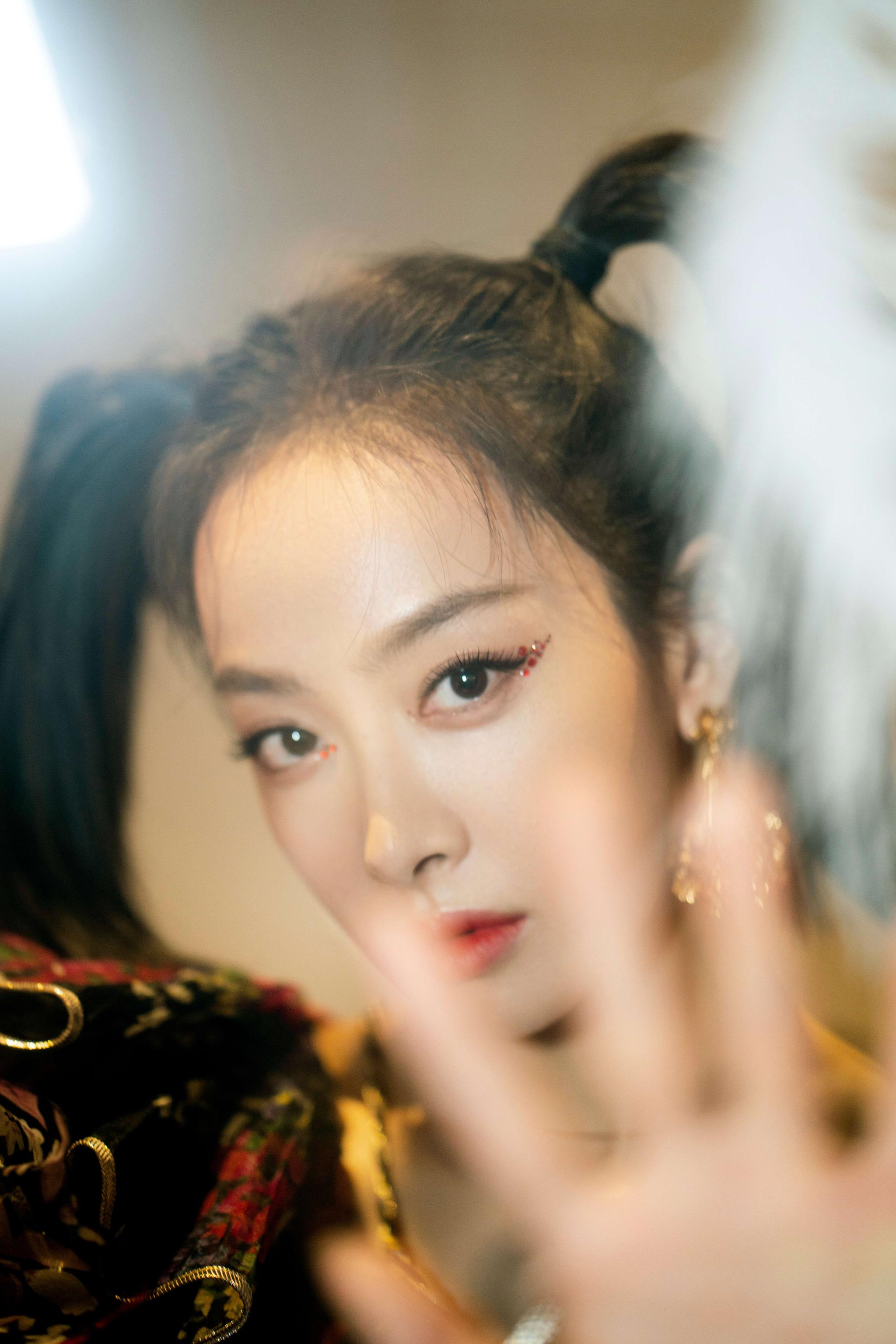 宋茜湖南卫视双11晚会嗨唱青岛rap双马尾亮相反转魅力爆棚