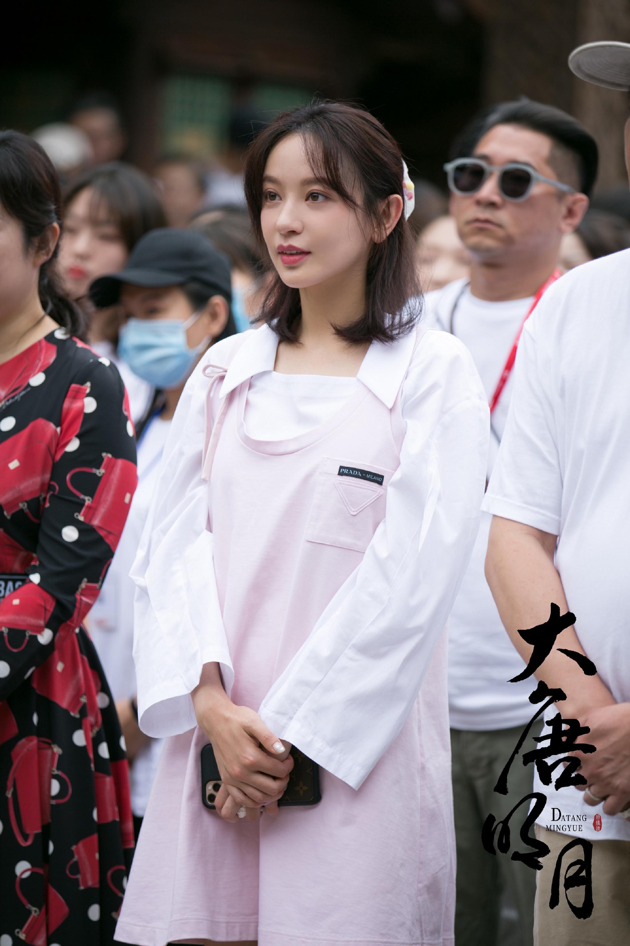 施诗大唐明月开机演绎新版武媚娘