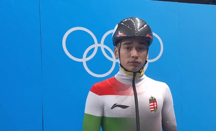 刘少林被判犯规惹争议!双方粉丝吵得不可开交,王濛力挺任子威休闲区蓝鸢梦想 - Www.slyday.coM 刘少林被判犯规惹争议!双方粉丝吵得不可开交,王濛力挺任子威休闲区蓝鸢梦想 - Www.slyday.coM