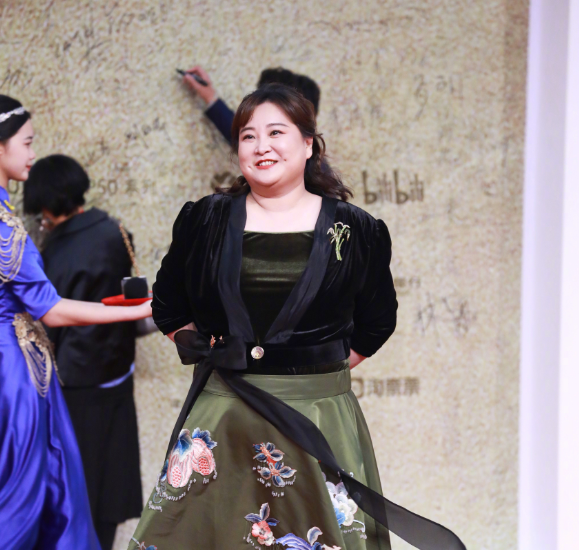 金鸡奖获奖名单引热议，张小斐张译拿下男女主角，贾玲最为可惜休闲区蓝鸢梦想 - Www.slyday.coM