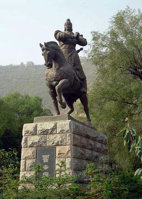 霍去病是西汉著名的军事家,而他击败匈奴之后,积土为坛于狼居胥山