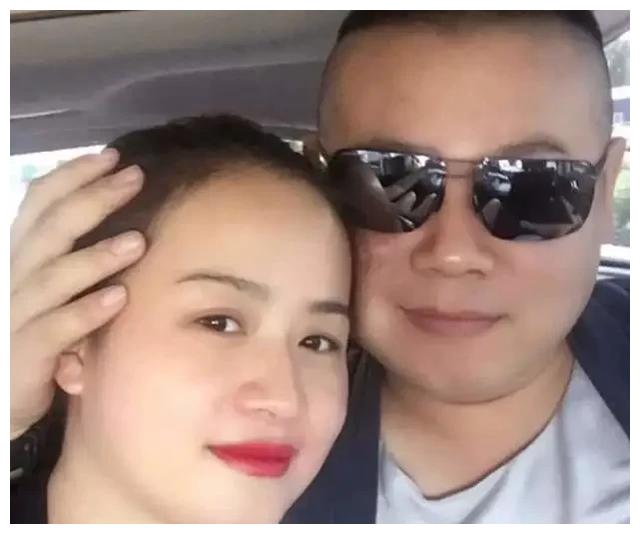 岳云鹏老婆剃光头图什么?削发明志还是图洗头省事,本尊揭谜底