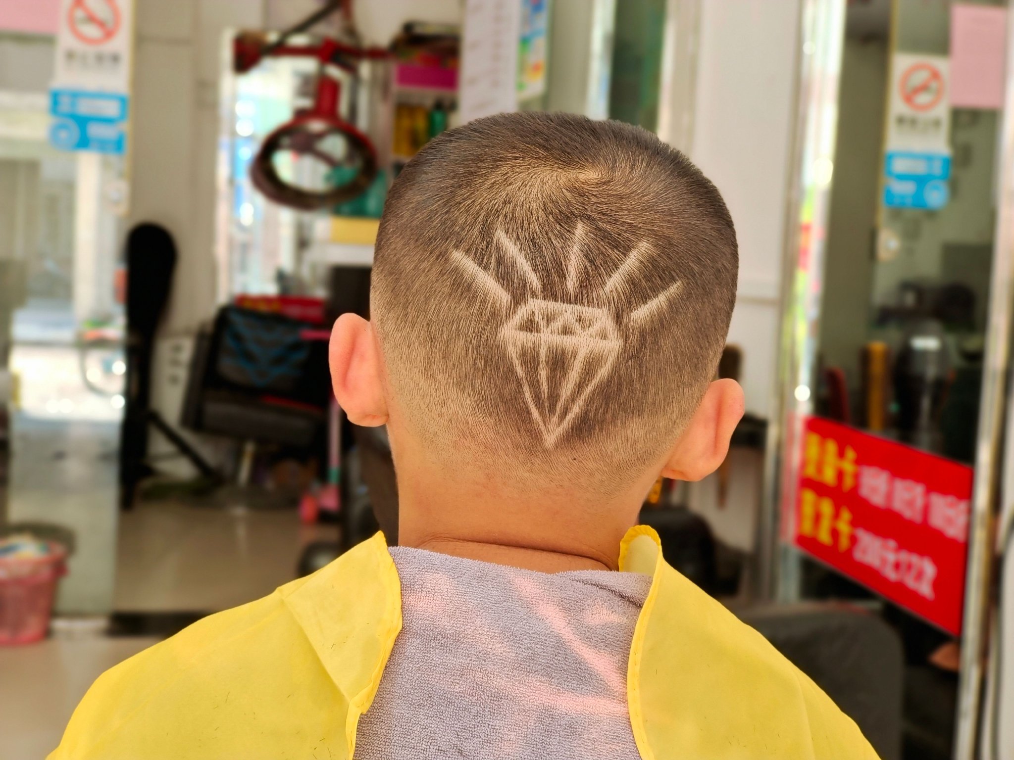 图案,帅的闪闪发光,各位爸爸妈妈们,你们最喜欢哪一款小男孩发型呢?