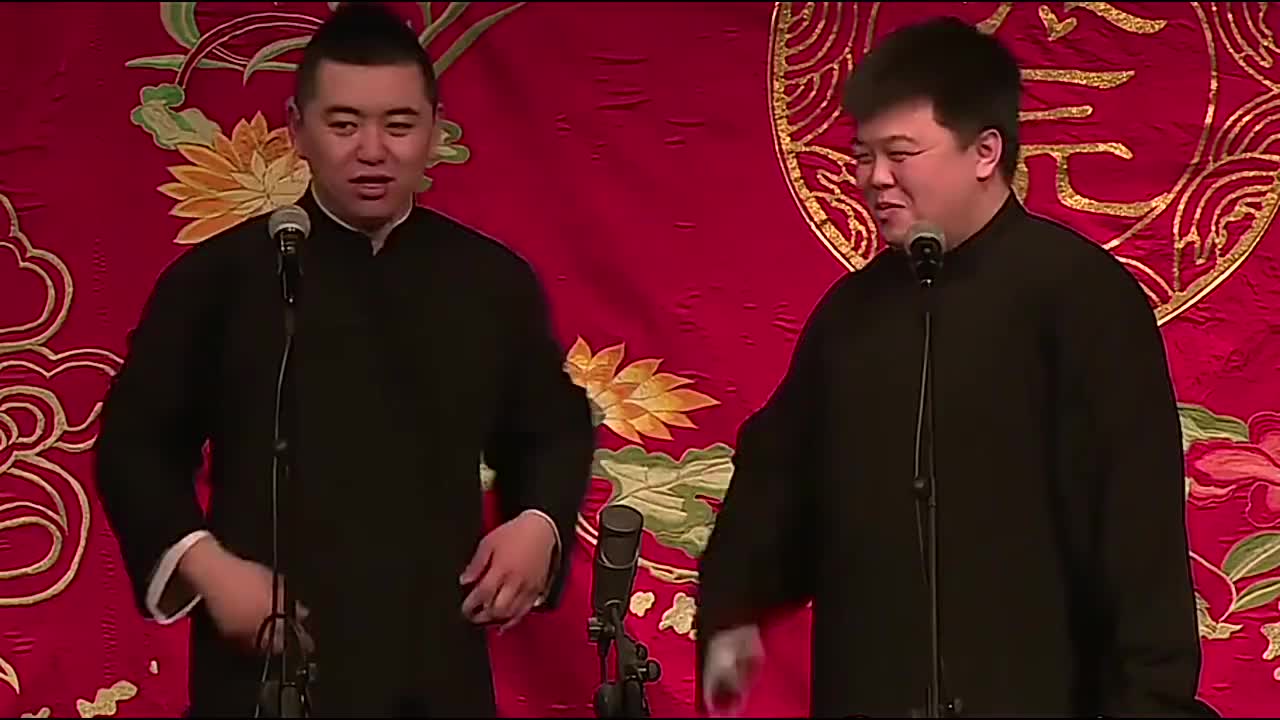 冯照洋张鹤舰说相声!俩人台上爆笑演绎,台下观众都笑出腹肌了